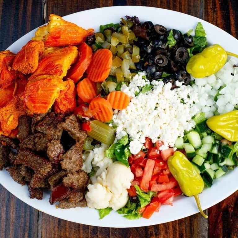 Fresh Chicken Salad: A Healthy Mediterranean Option